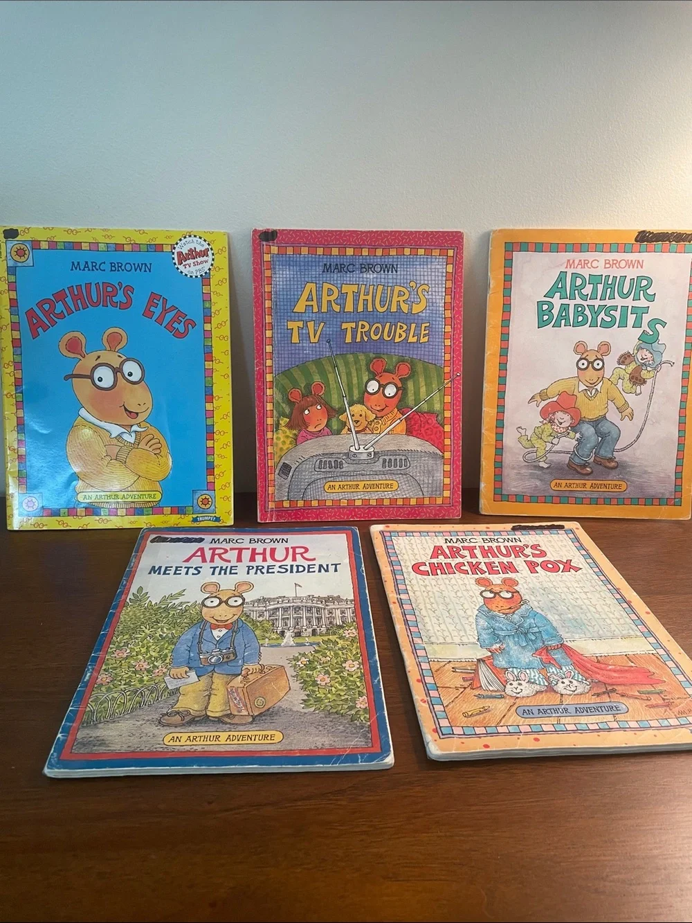 Lot of 5 Arthur Children’s Book Set by Marc Brown